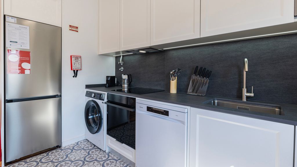 Stunning 3BDR Flat w/ Balcony & AC by LovelyStay