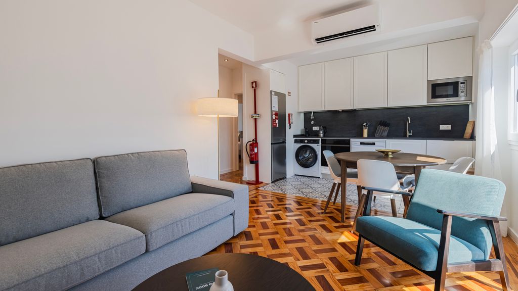 Stunning 3BDR Flat w/ Balcony & AC by LovelyStay