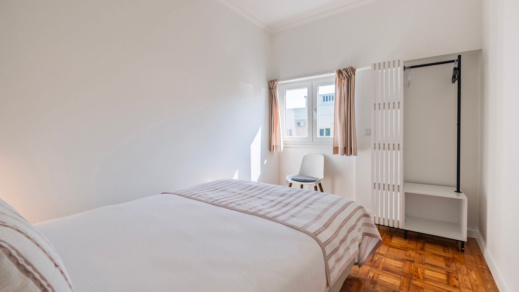 Stunning 3BDR Flat w/ Balcony & AC by LovelyStay