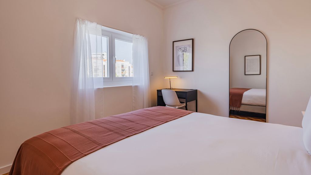 Stunning 3BDR Flat w/ Balcony & AC by LovelyStay
