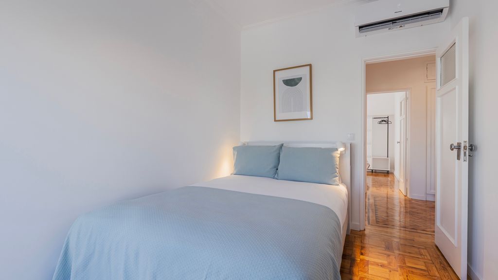 Stunning 3BDR Flat w/ Balcony & AC by LovelyStay