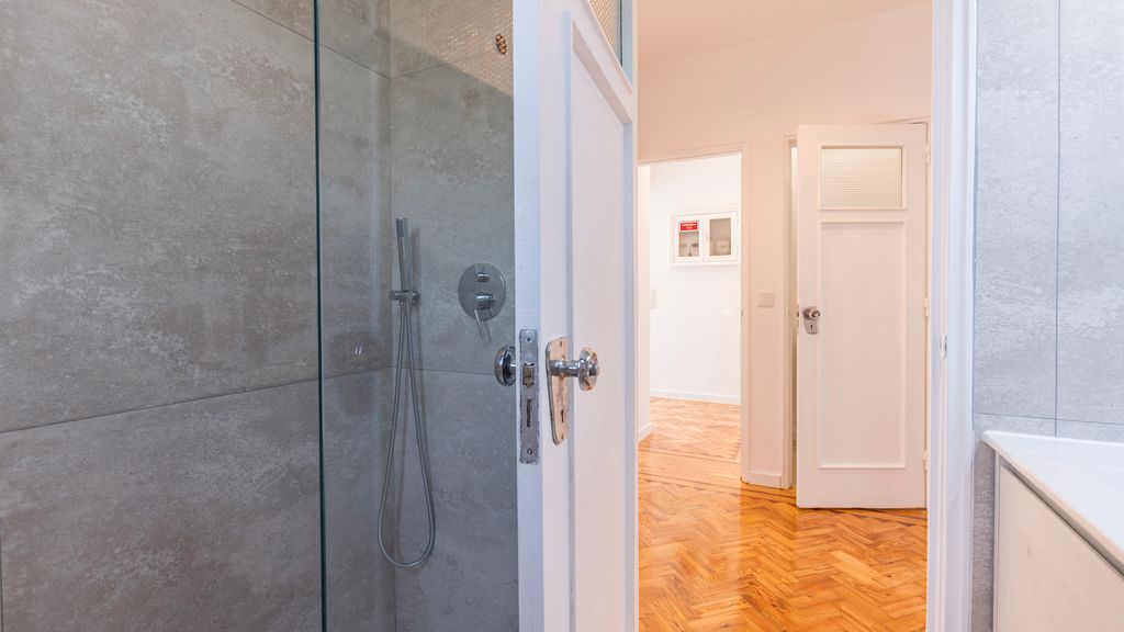 Stunning 3BDR Flat w/ Balcony & AC by LovelyStay