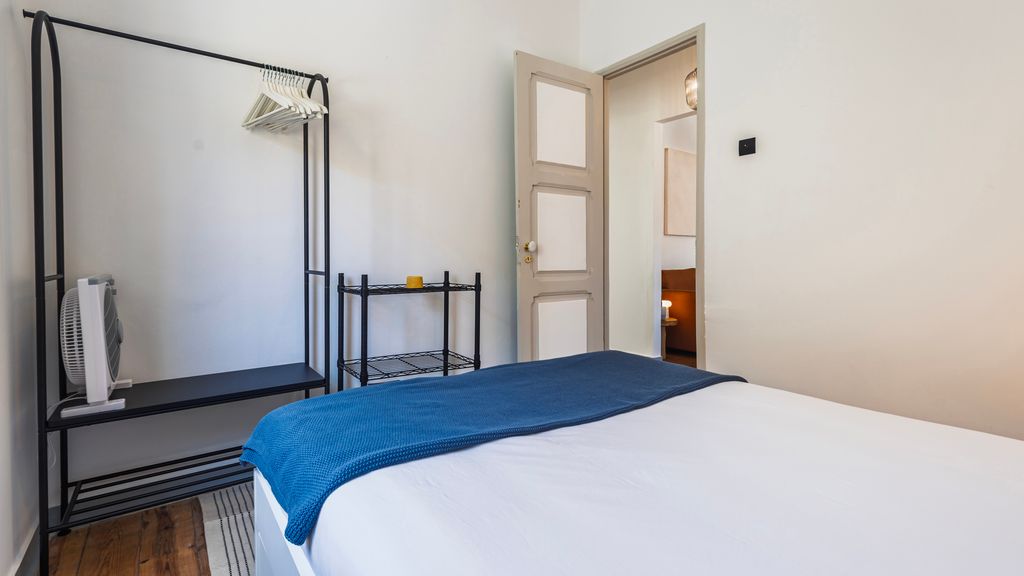 2BR Beachside Living by LovelyStay