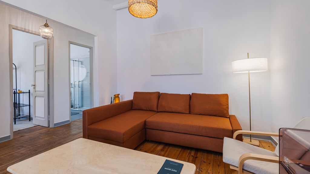 2BR Beachside Living by LovelyStay