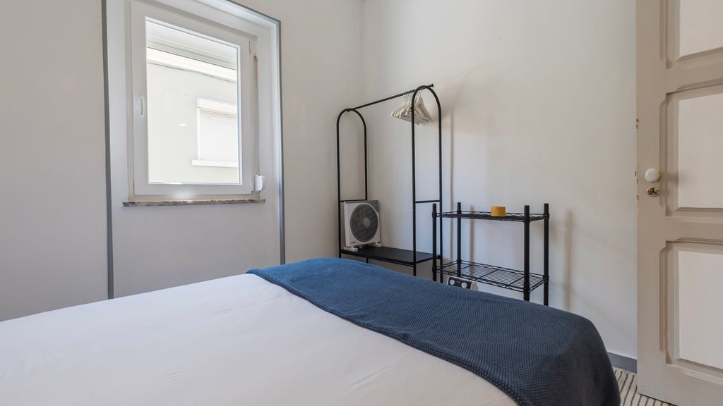 2BR Beachside Living by LovelyStay