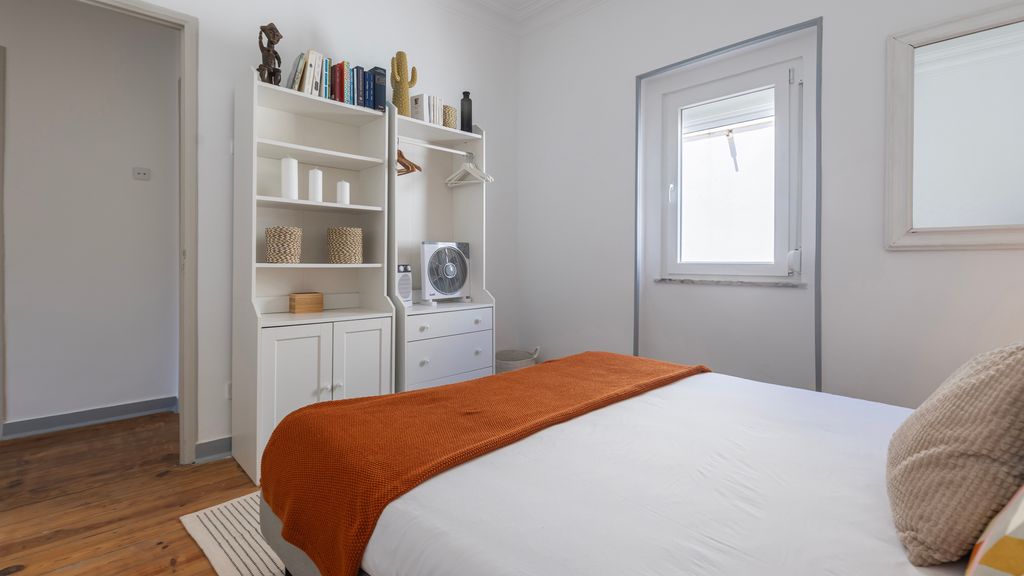 2BR Beachside Living by LovelyStay