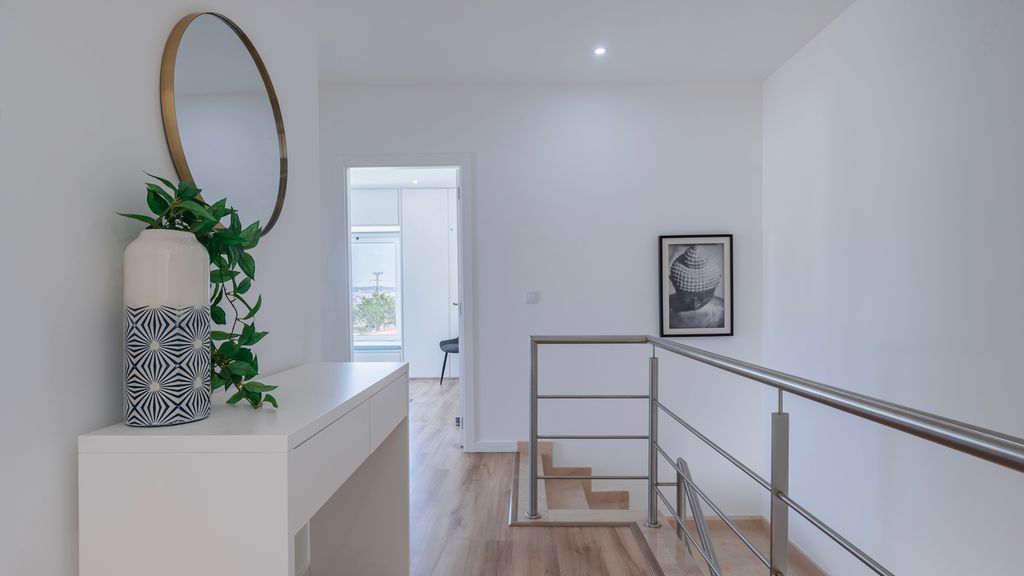 Outstanding Villa with Private Pool by LovelyStay