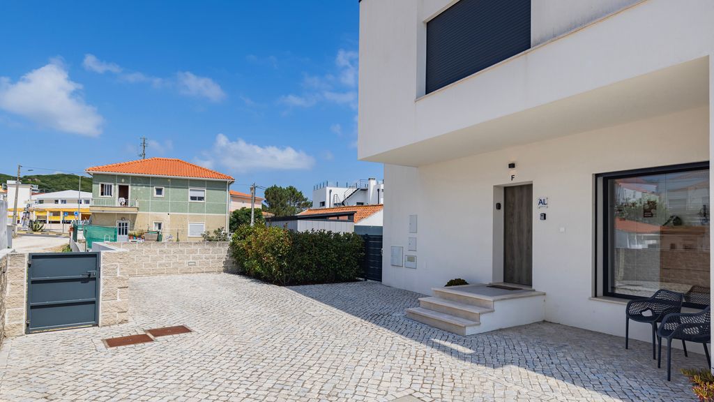 Outstanding Villa with Private Pool by LovelyStay