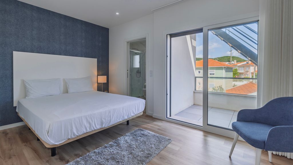 Outstanding Villa with Private Pool by LovelyStay