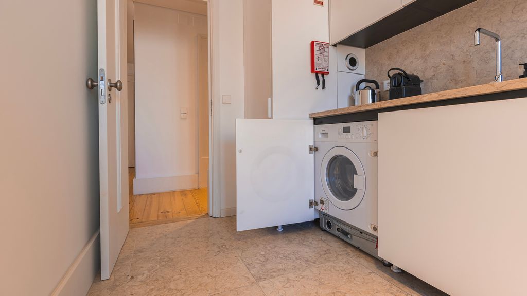 Chiado Terrace & Castle View 2BR by LovelyStay