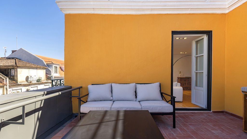 Chiado Terrace & Castle View 2BR by LovelyStay