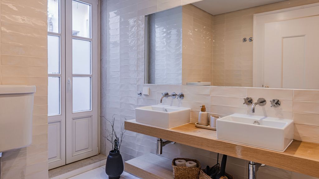Chiado Terrace & Castle View 2BR by LovelyStay