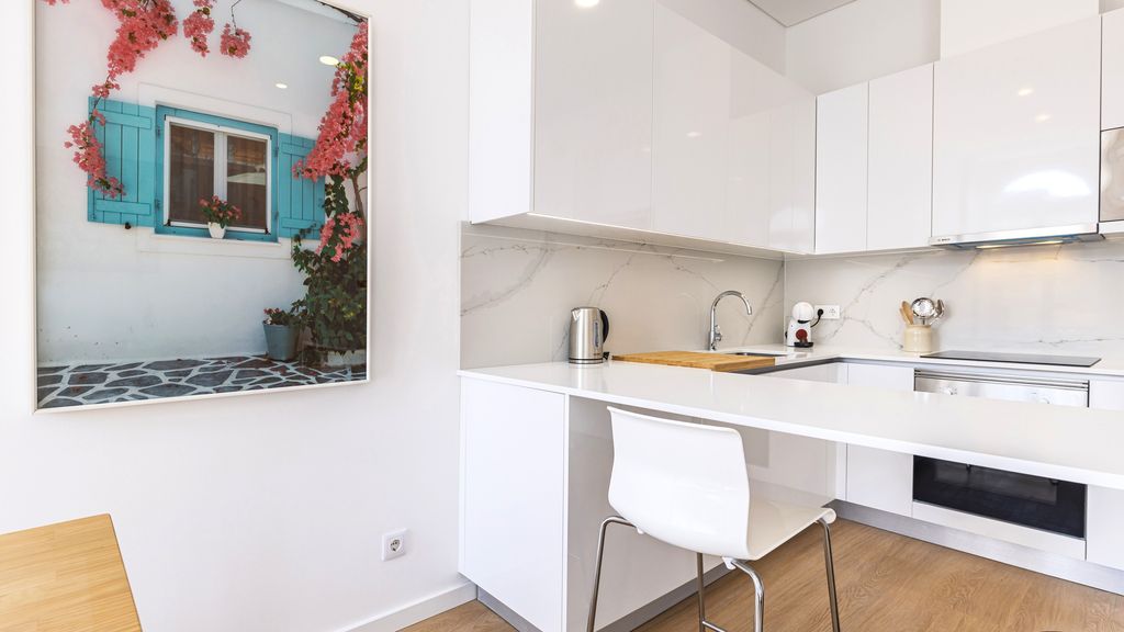 City Center 1-Bedroom Apartment by LovelyStay