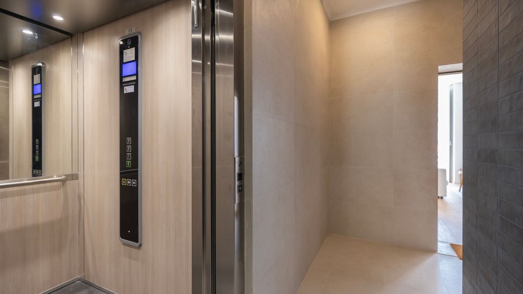 City Center 1-Bedroom Apartment by LovelyStay