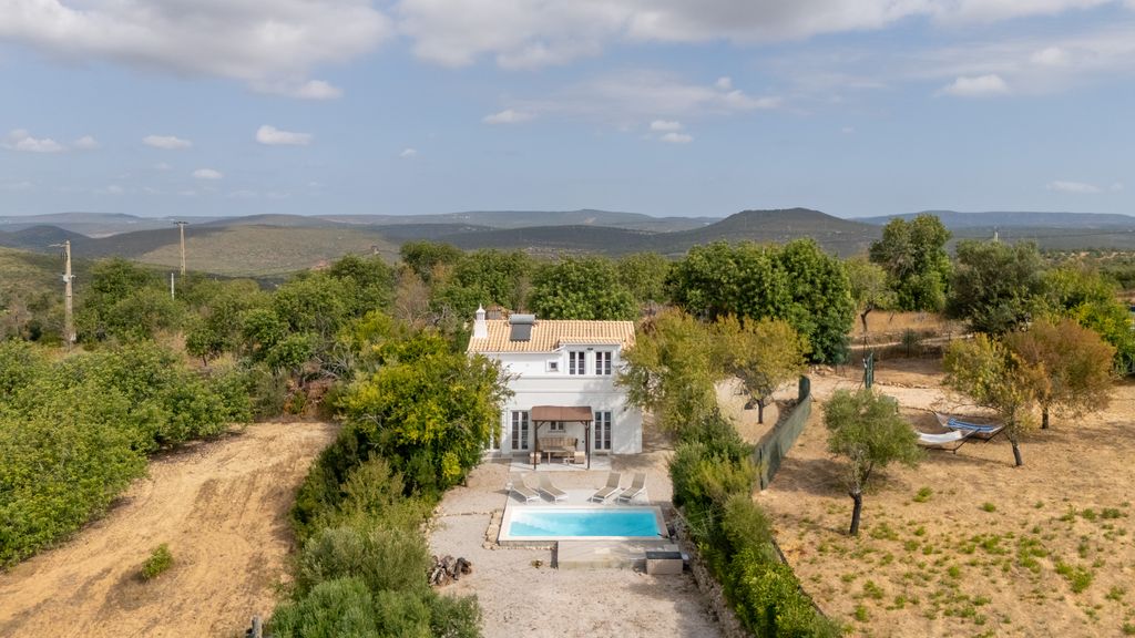 Casa Santi - 3BR Retreat W/ Pool by LovelyStay