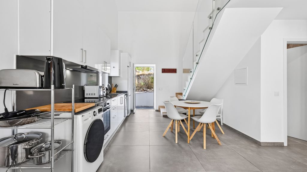 Casa Santi - 3BR Retreat W/ Pool by LovelyStay