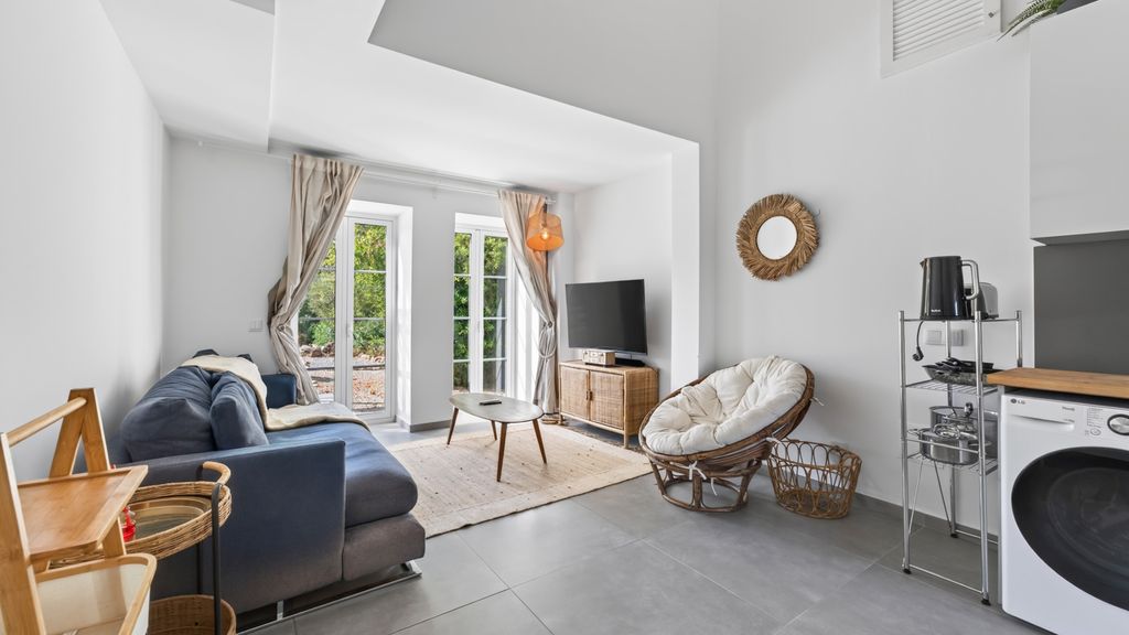 Casa Santi - 3BR Retreat W/ Pool by LovelyStay