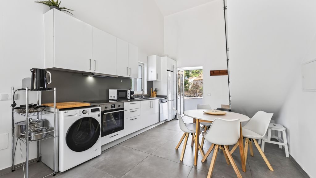 Casa Santi - 3BR Retreat W/ Pool by LovelyStay