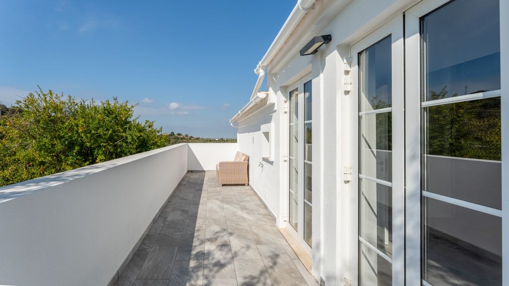 Casa Santi - 3BR Retreat W/ Pool by LovelyStay