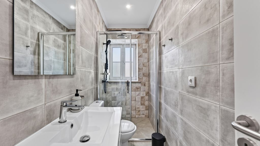 Casa Santi - 3BR Retreat W/ Pool by LovelyStay