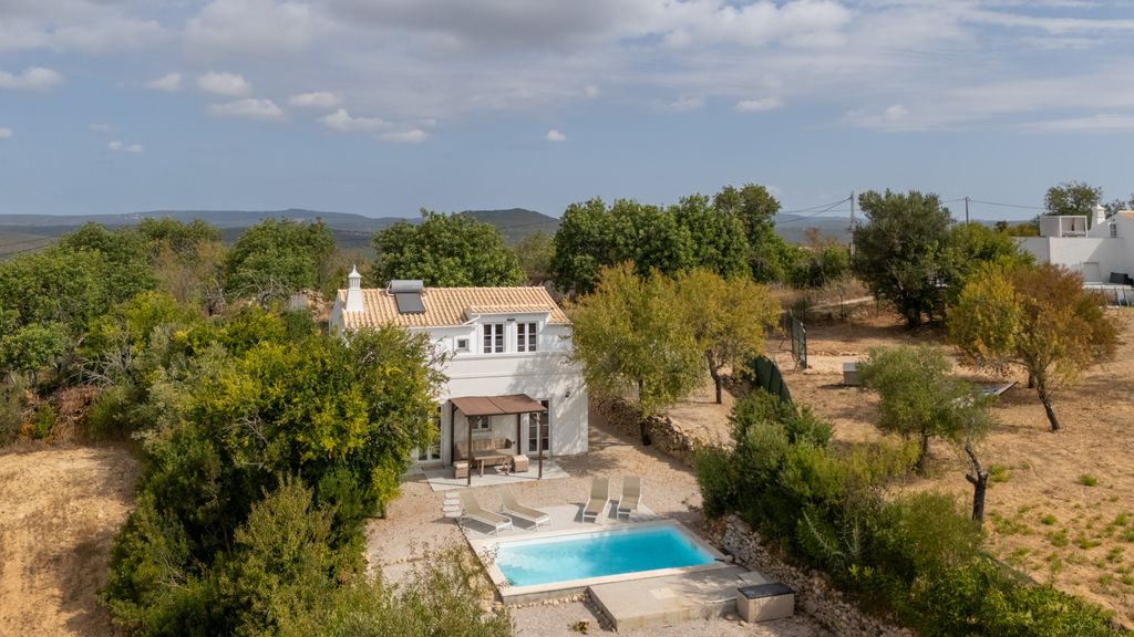 Casa Santi - 3BR Retreat W/ Pool by LovelyStay