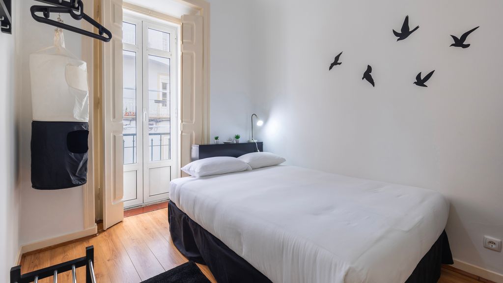Arroios City Base | 2BR & Workspace by LovelyStay