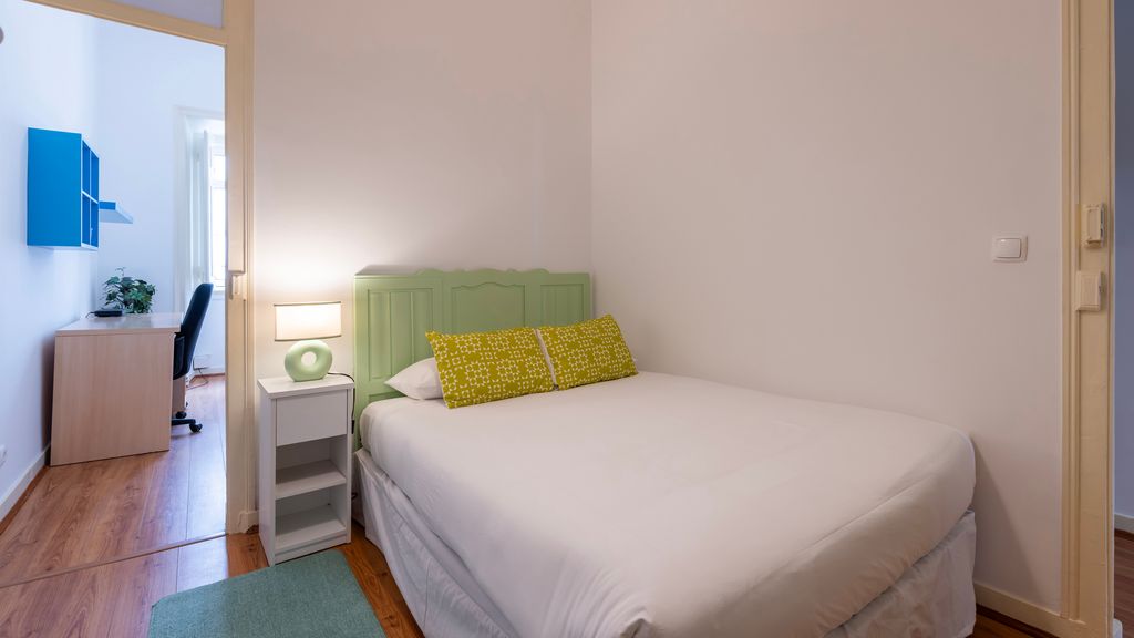 Arroios City Base | 2BR & Workspace by LovelyStay