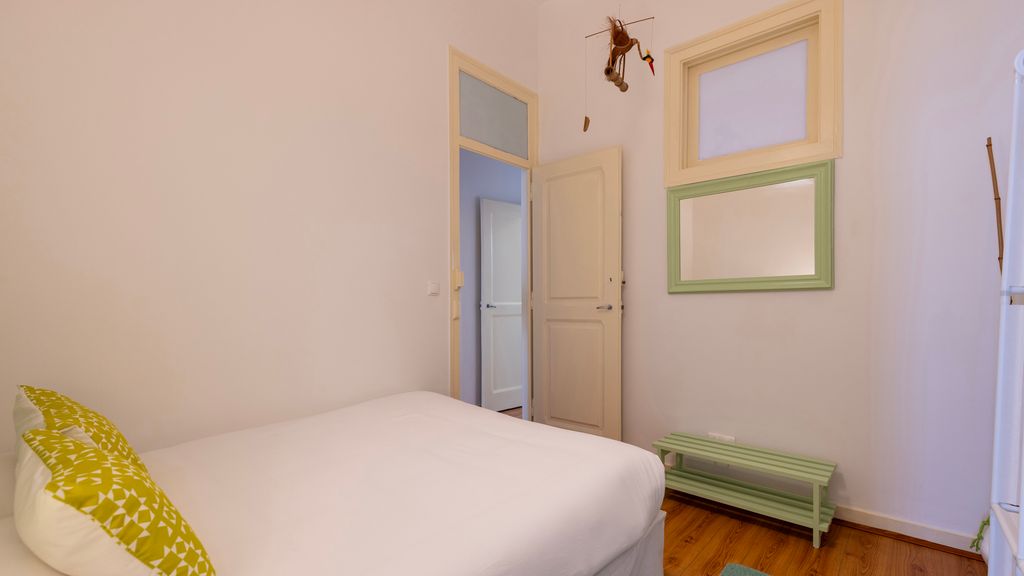 Arroios City Base | 2BR & Workspace by LovelyStay