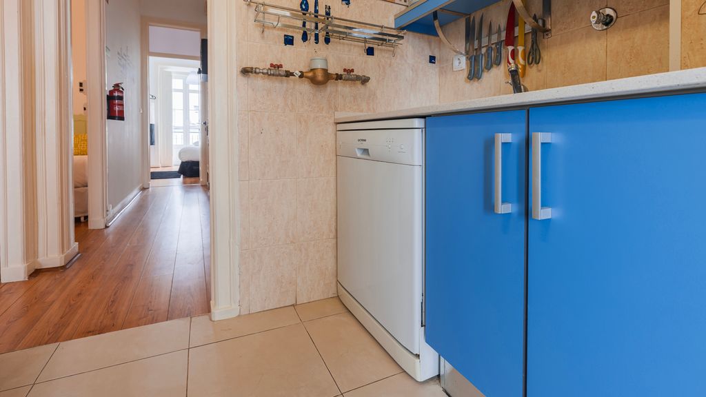 Arroios City Base | 2BR & Workspace by LovelyStay