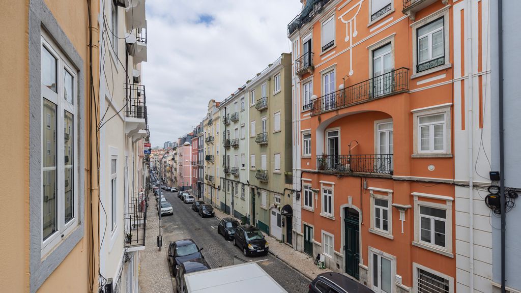 Arroios City Base | 2BR & Workspace by LovelyStay