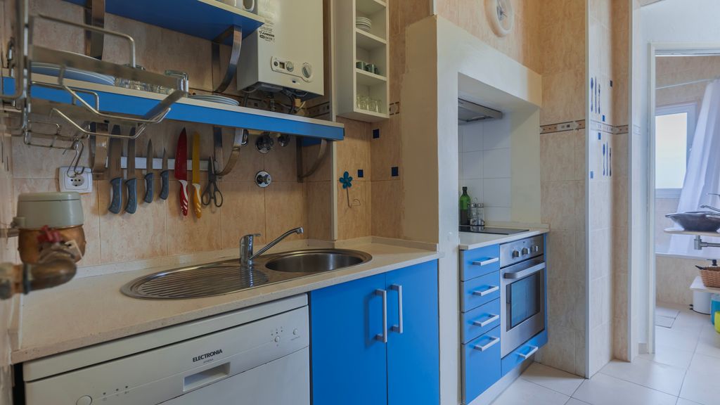 Arroios City Base | 2BR & Workspace by LovelyStay
