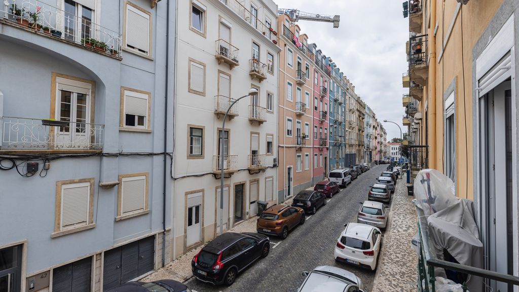 Arroios City Base | 2BR & Workspace by LovelyStay