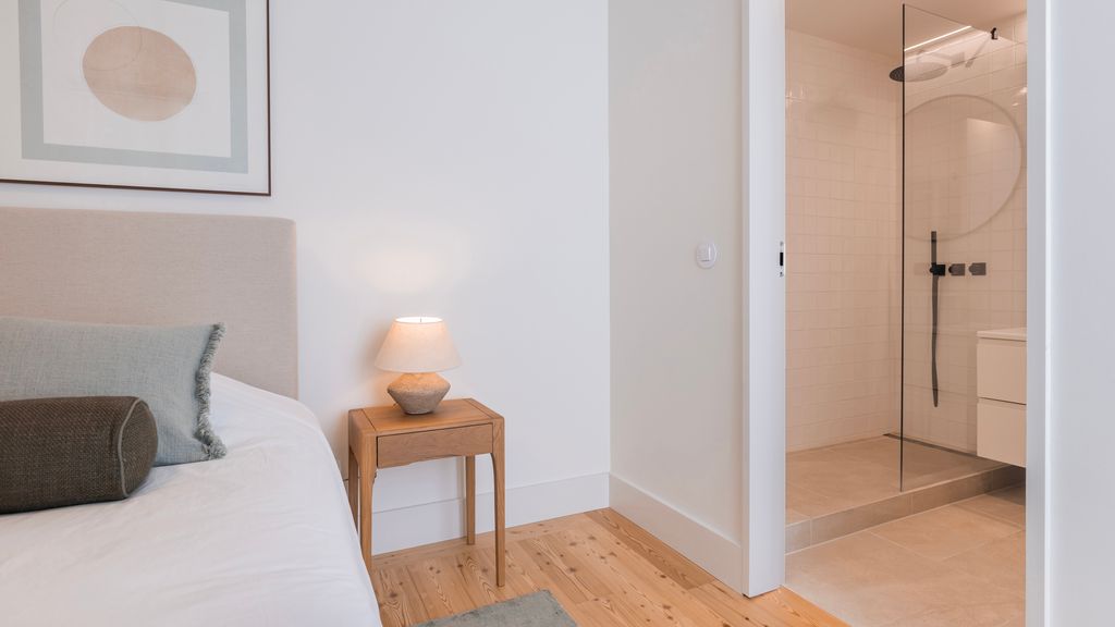 2BDR Lisbon's Historic Baixa Escape by LovelyStay