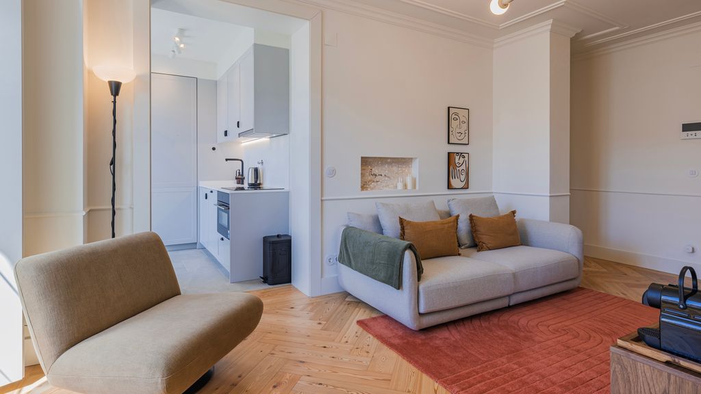 2BDR Lisbon's Historic Baixa Escape by LovelyStay