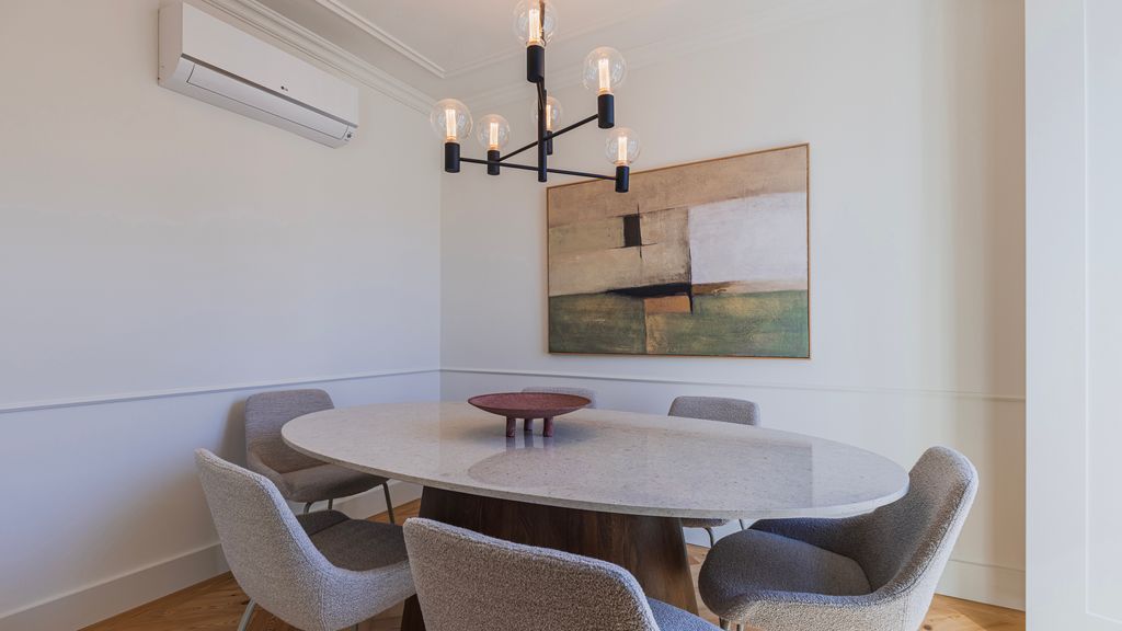 2BDR Lisbon's Historic Baixa Escape by LovelyStay