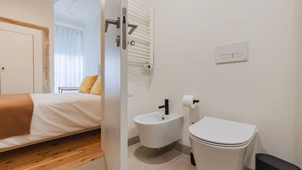 2BDR Lisbon's Historic Baixa Escape by LovelyStay