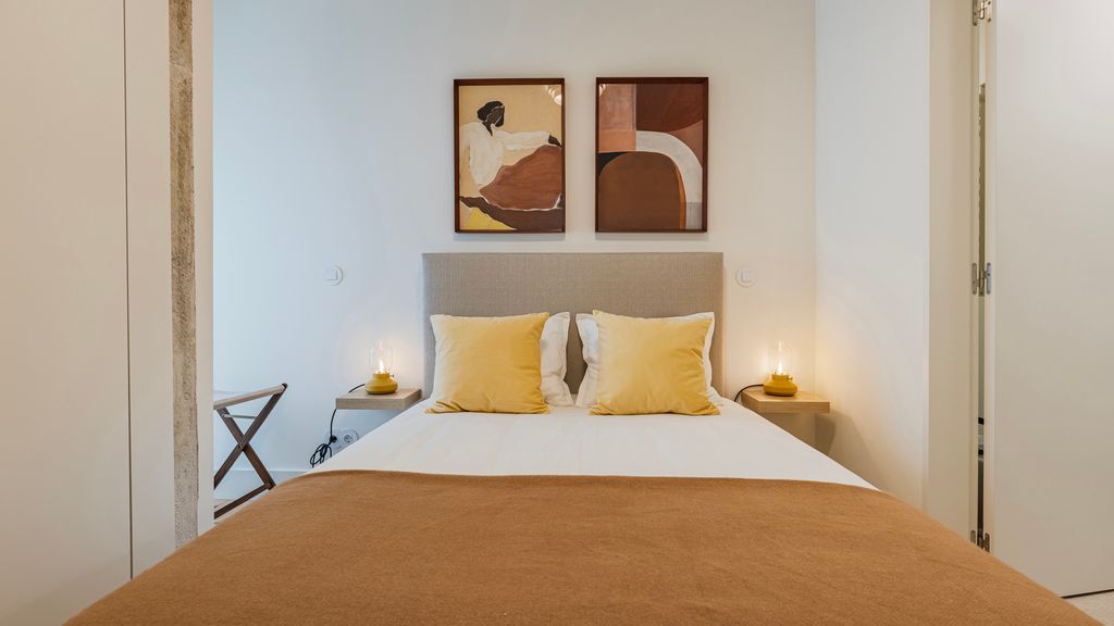 2BDR Lisbon's Historic Baixa Escape by LovelyStay