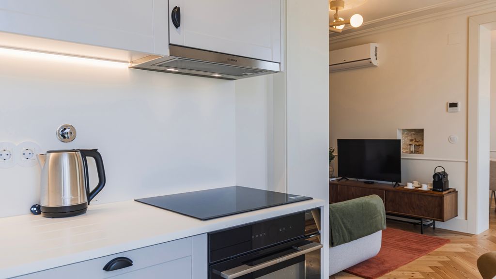 2BDR Lisbon's Historic Baixa Escape by LovelyStay