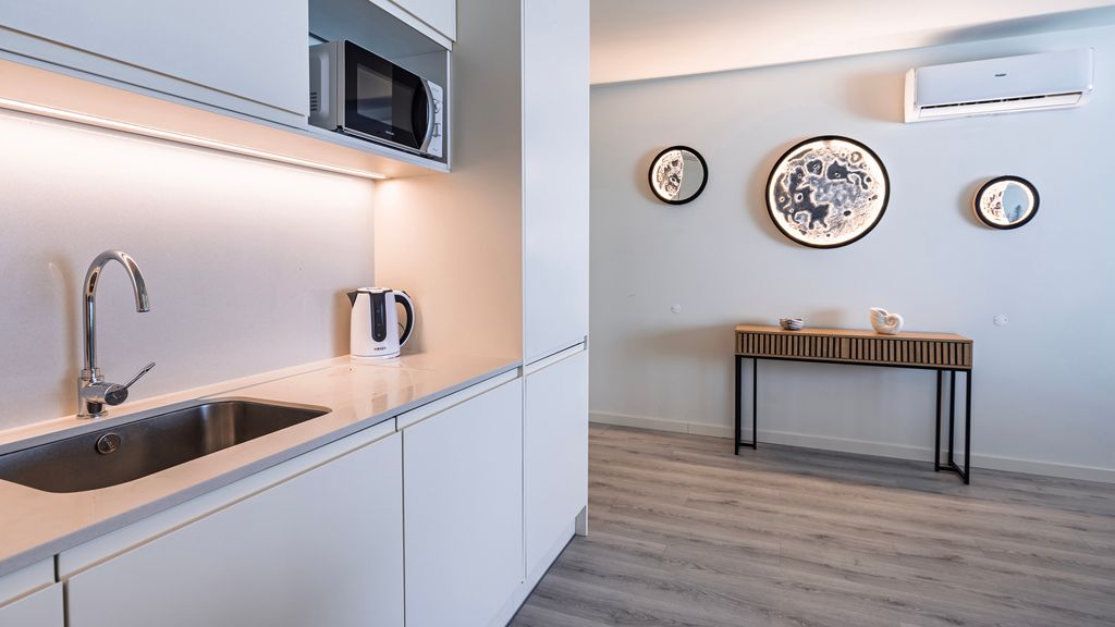 1BDR Modern Peniche Stay with Pool by LovelyStay
