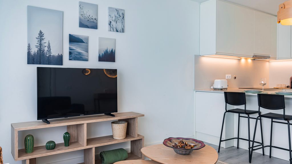 1BDR Modern Peniche Stay with Pool by LovelyStay