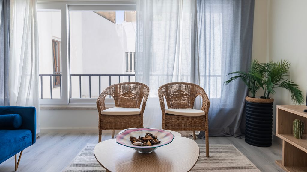 1BDR Modern Peniche Stay with Pool by LovelyStay