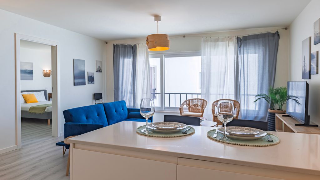 1BDR Modern Peniche Stay with Pool by LovelyStay
