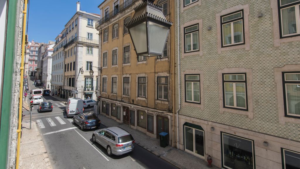 Elegant 2BDR Flat in Historic Baixa by LovelyStay