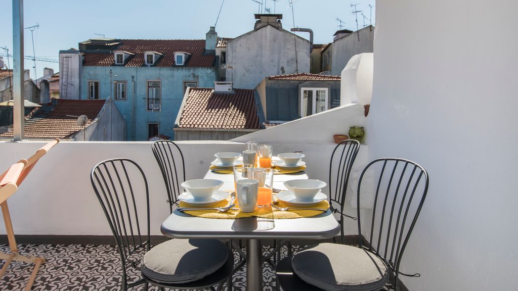 Bairro Alto Terrace Wonder by LovelyStay