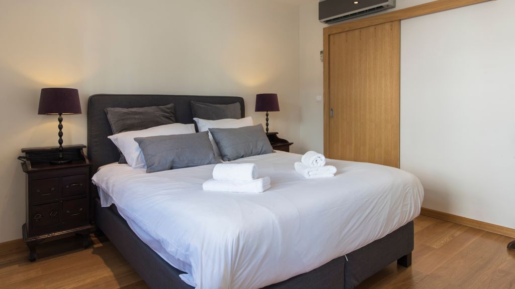 Belem 2BR with Balcony & City Views by LovelyStay