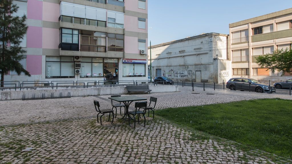 Belem 2BR with Balcony & City Views by LovelyStay