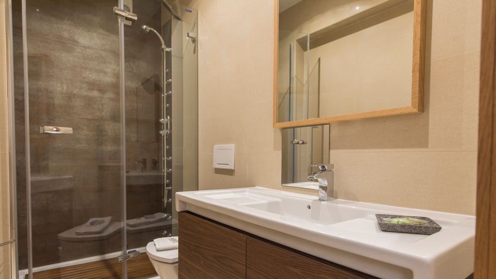 Belem 2BR with Balcony & City Views by LovelyStay