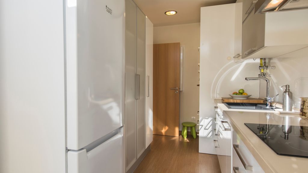 Belem 2BR with Balcony & City Views by LovelyStay