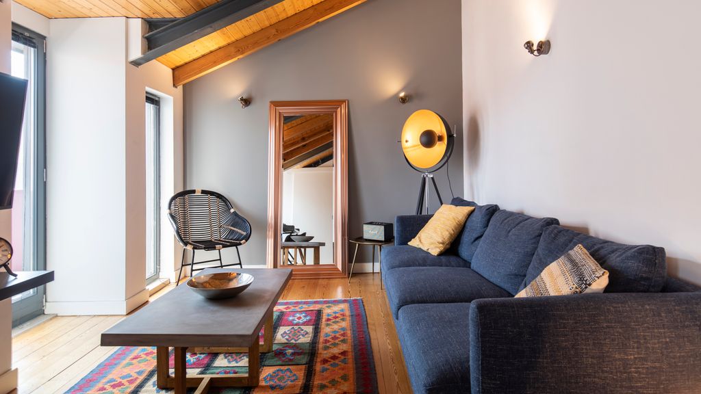 Bairro Alto Flat: Balcony Views by LovelyStay