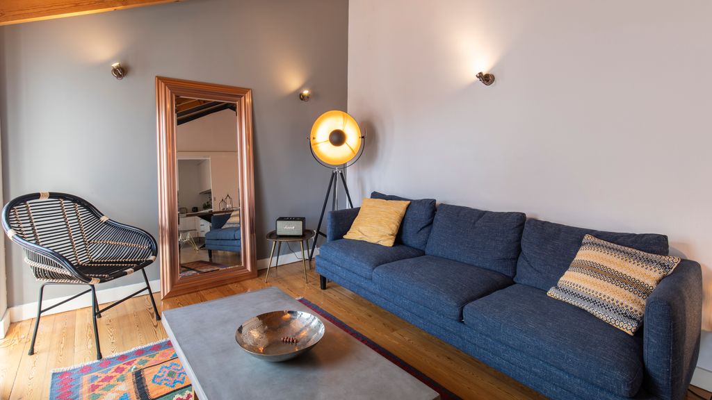 Bairro Alto Flat: Balcony Views by LovelyStay